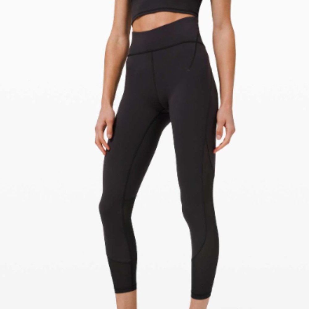 Great condition Lululemon Everlux and Mesh High-Rise Tight 25" Size 8 Black